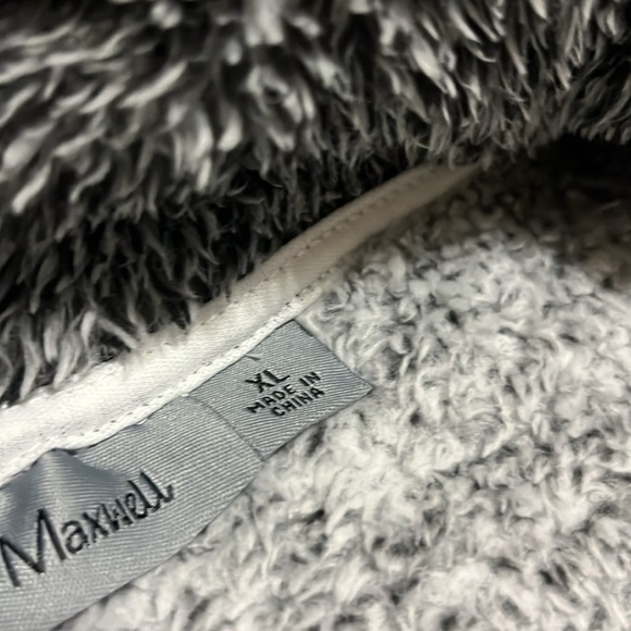 Jason Maxwell nice zippered sweater size is XL. π - Picture 7 of 14